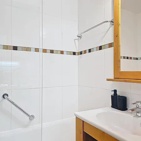 1650 - Mountain View - Snow Front 2s03 شقة